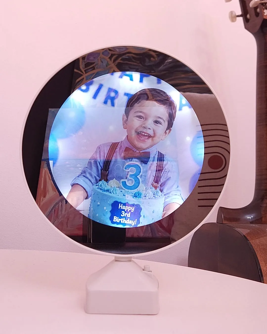 Oglinda personalizata cu poza unui baietel, cadou de Craciun cu LED