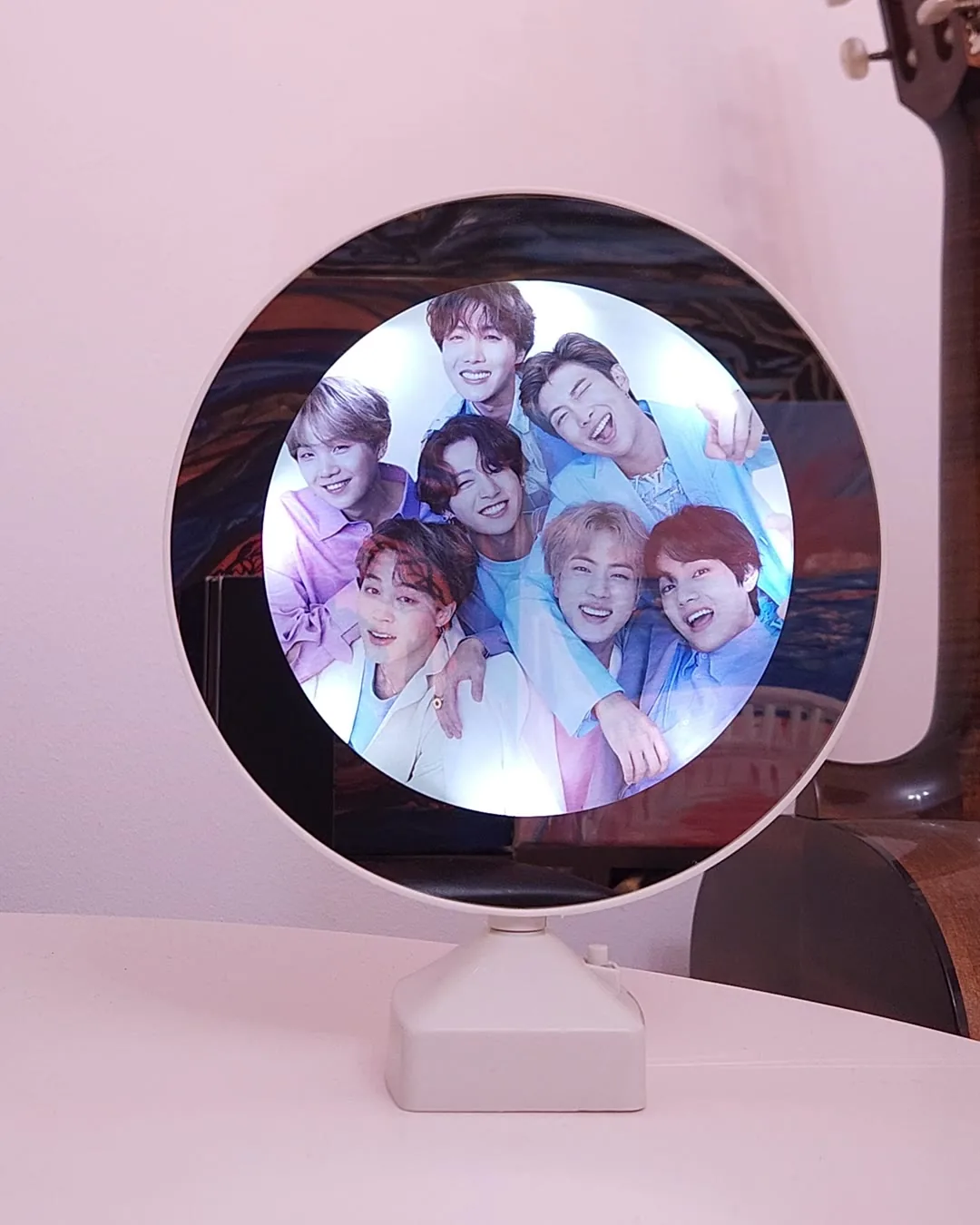 Oglinda Magica cu BTS - Model Pastel