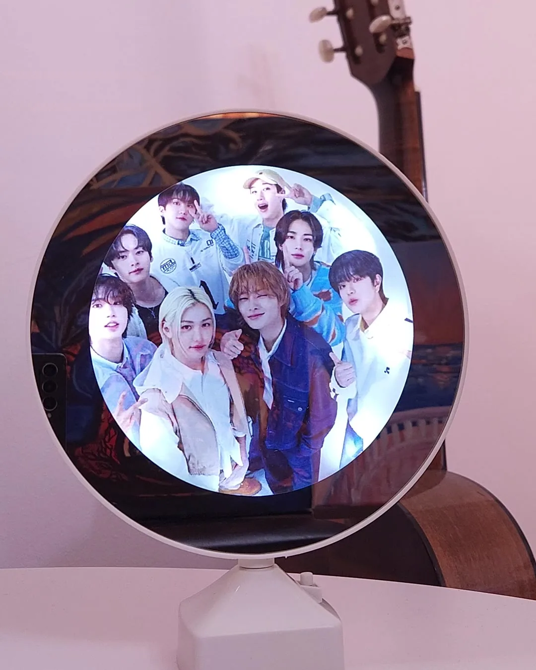 Oglinda Magica cu Stray Kids - Model Casual